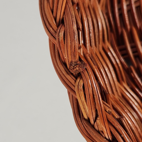 Beautiful 11 Inch Serving Dish Casserole with Basket - Oven Safe - Picture 12 of 16